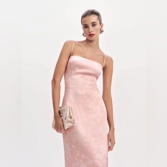 Reformation Frankie Dress In Powder Pink, brand new without tags, no flaws. - Picture 5 of 6